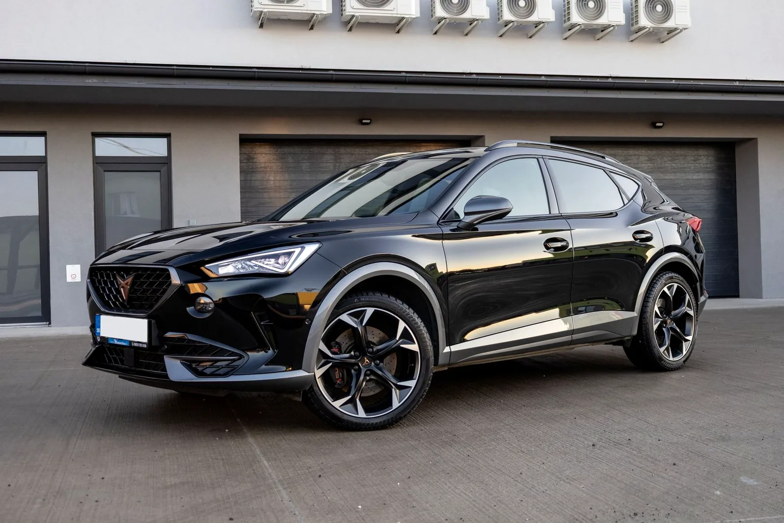 Auto pred prevádzkou Šumny motor